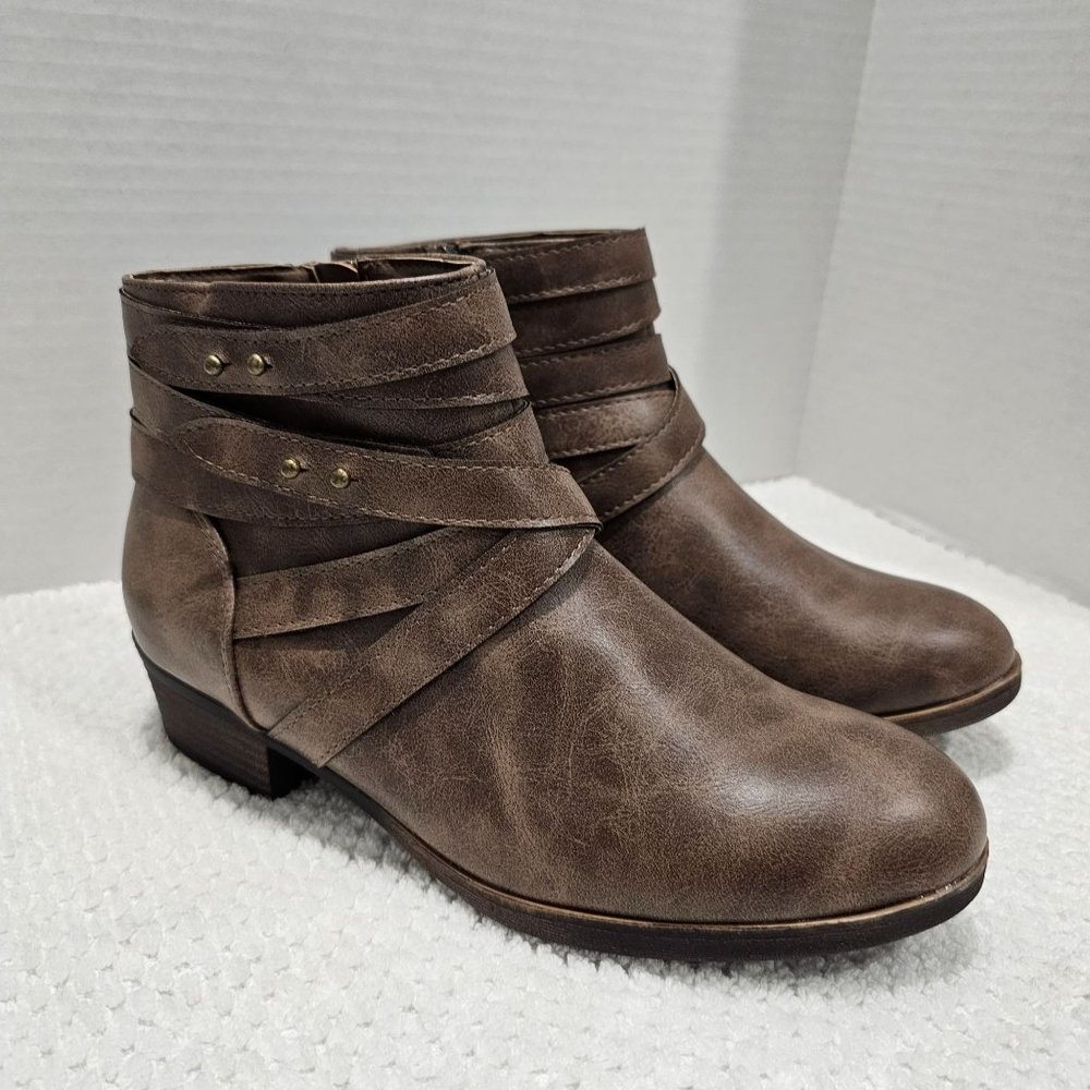 Celia Strappy Ankle Boot with Zipper‎ Size 8M